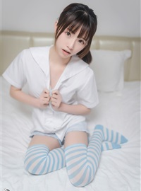 Rabbit Play Image VOL.049 Blue and White Striped Socks(15)